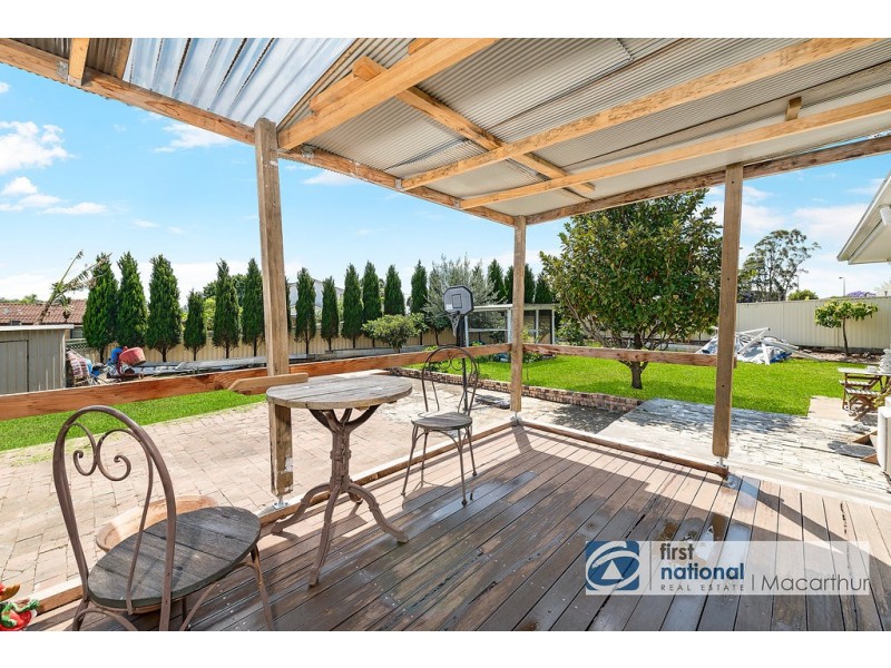 7 Angus Place, St Andrews NSW 2566