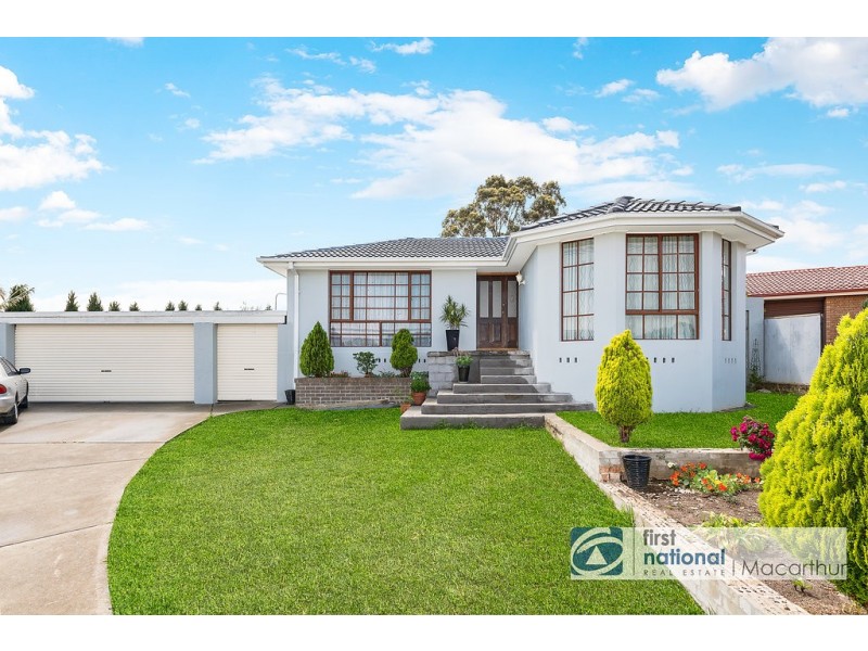 7 Angus Place, St Andrews NSW 2566