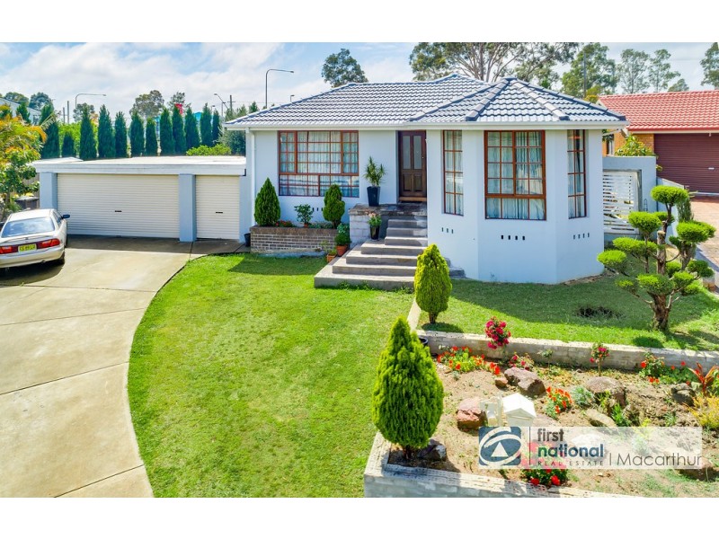 7 Angus Place, St Andrews NSW 2566