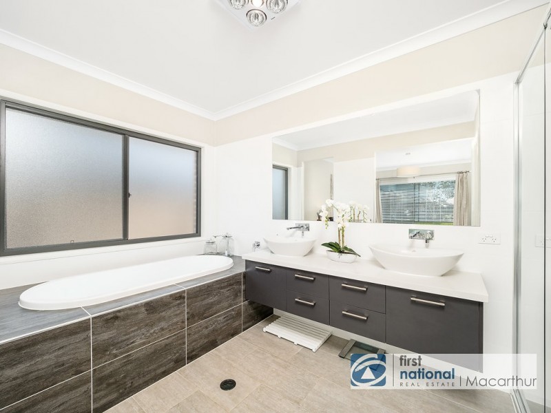10 Beechworth Pde*, Harrington Park NSW 2567