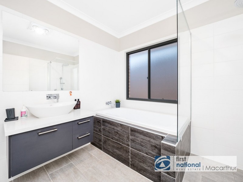 10 Beechworth Pde*, Harrington Park NSW 2567