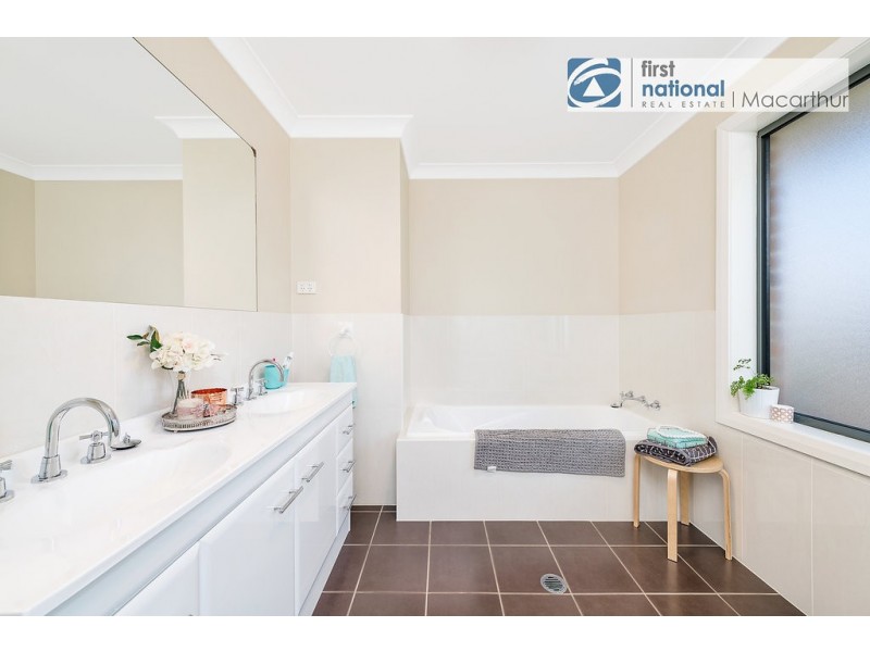 29 Grimes Avenue, Elderslie NSW 2570