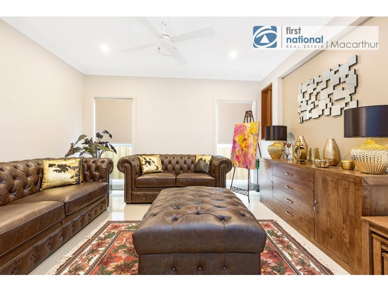 8 Hester Avenue, Claymore NSW 2559