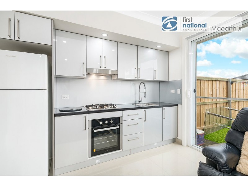 8 Hester Avenue, Claymore NSW 2559
