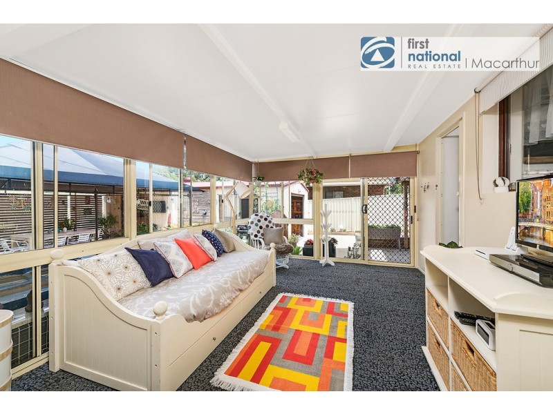 16 Mississippi Crescent, Kearns NSW 2558