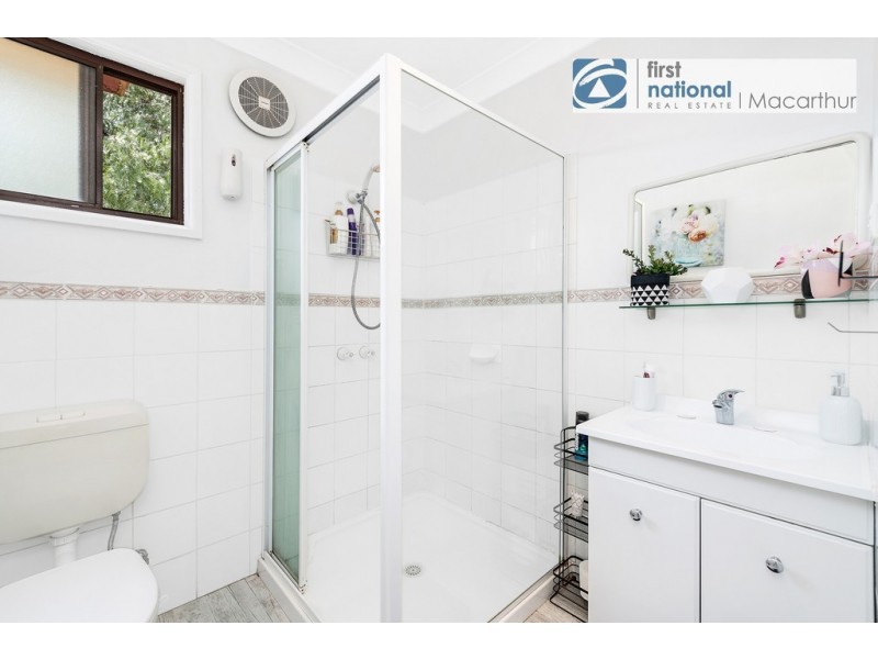 16 Mississippi Crescent, Kearns NSW 2558