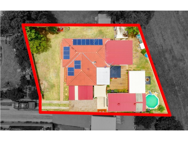 16 Mississippi Crescent, Kearns NSW 2558