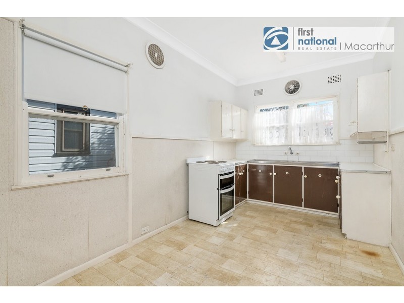 24 Bocking Avenue, Bradbury NSW 2560