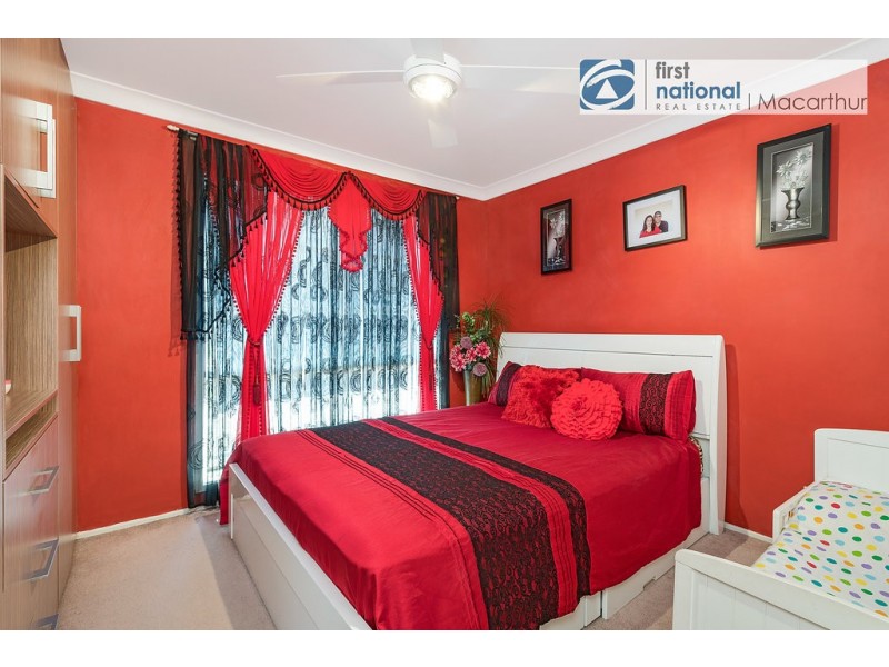 61 Freeman Circuit, Ingleburn NSW 2565