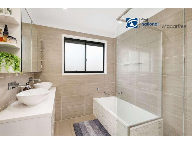 8 Stutz Place, Ingleburn NSW 2565