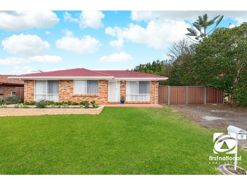 7 Malvolio Street, Rosemeadow NSW 2560