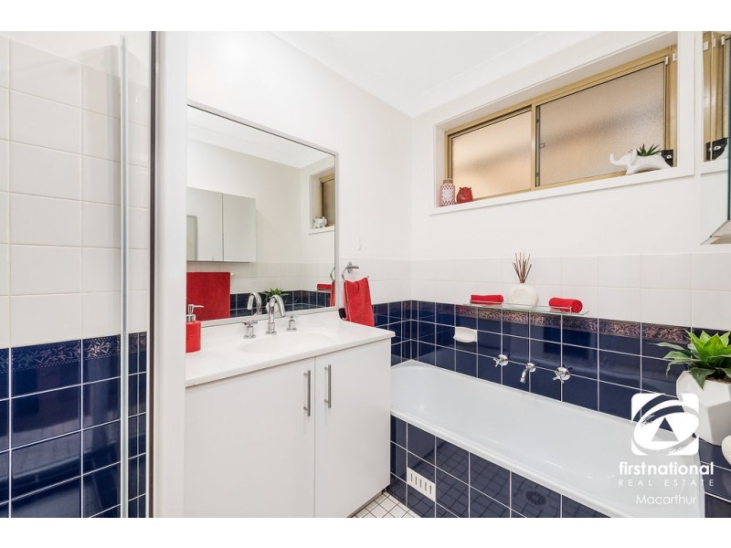 5 Moffat Place, Minto NSW 2566