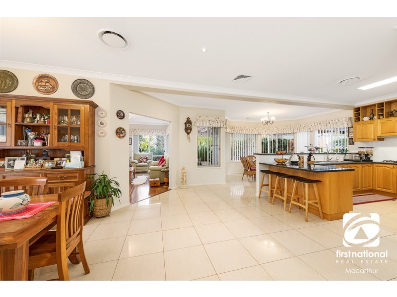 25 Orlando Crescent, Voyager Point NSW 2172