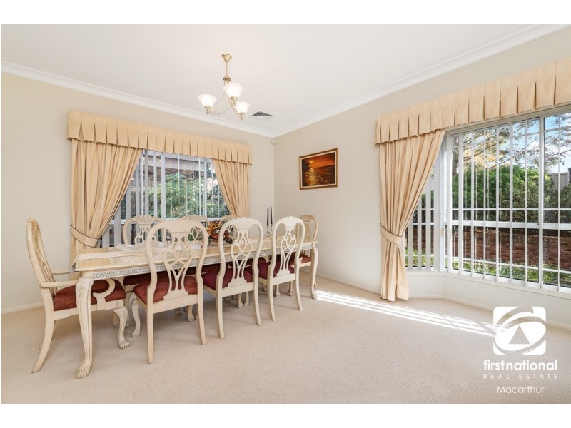 25 Orlando Crescent, Voyager Point NSW 2172