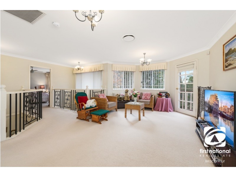 25 Orlando Crescent, Voyager Point NSW 2172