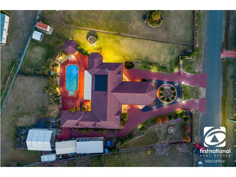 24 Cubitt Drive, Denham Court NSW 2565