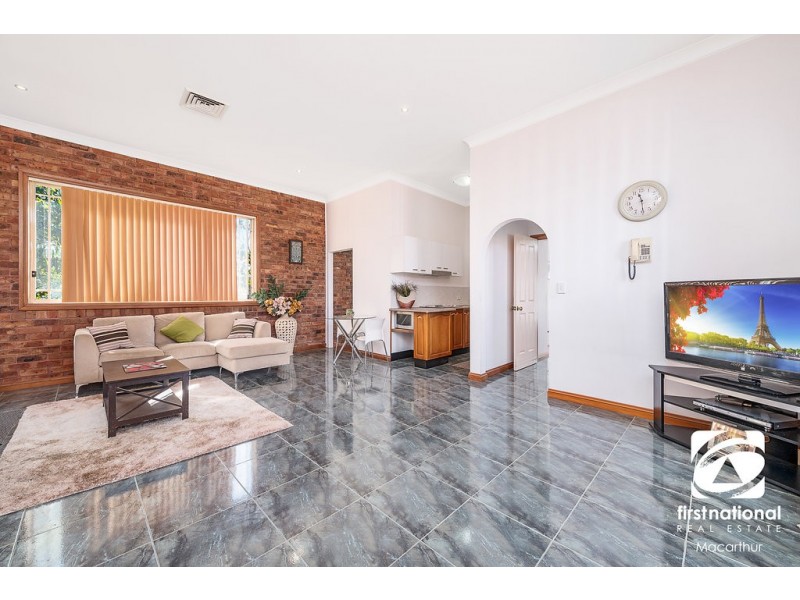 24 Cubitt Drive, Denham Court NSW 2565