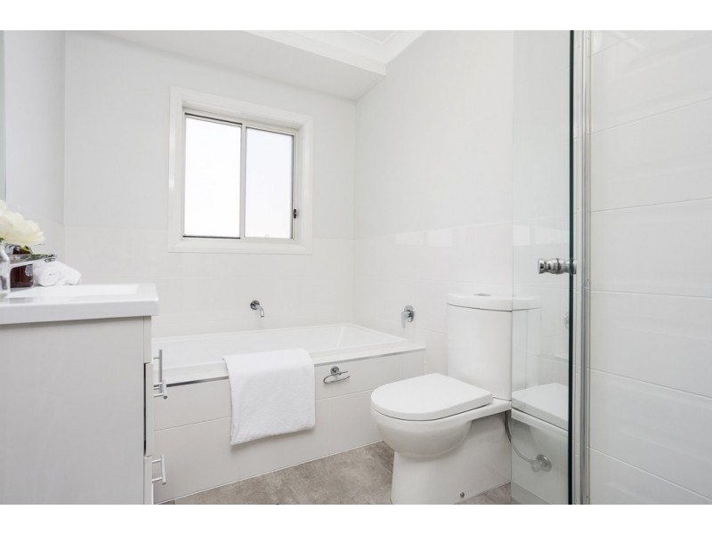 73c Oxford Road, Ingleburn NSW 2565