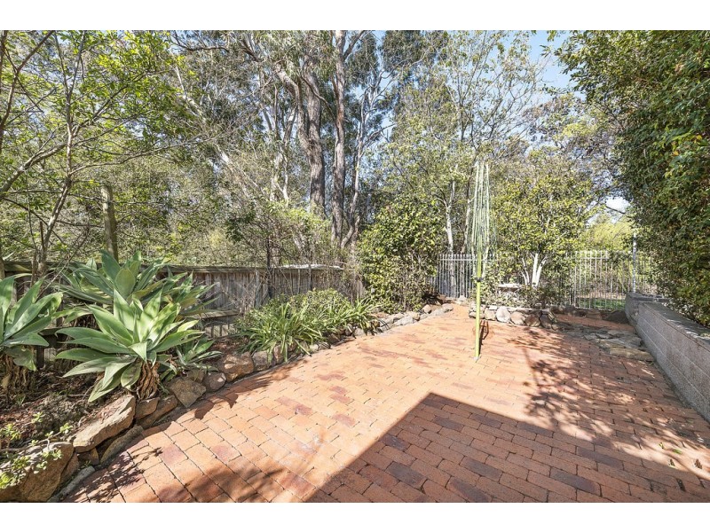 20 Raymond Avenue, Campbelltown NSW 2560
