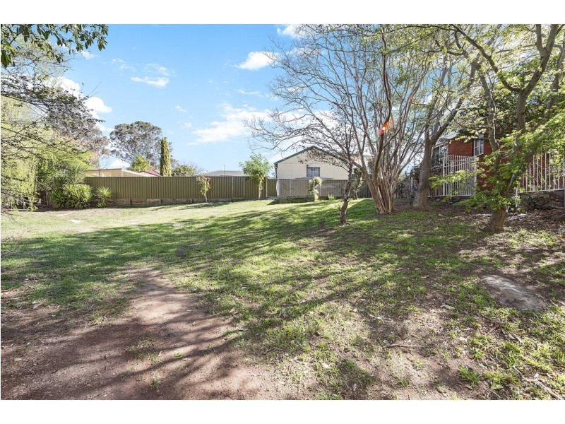 20 Raymond Avenue, Campbelltown NSW 2560