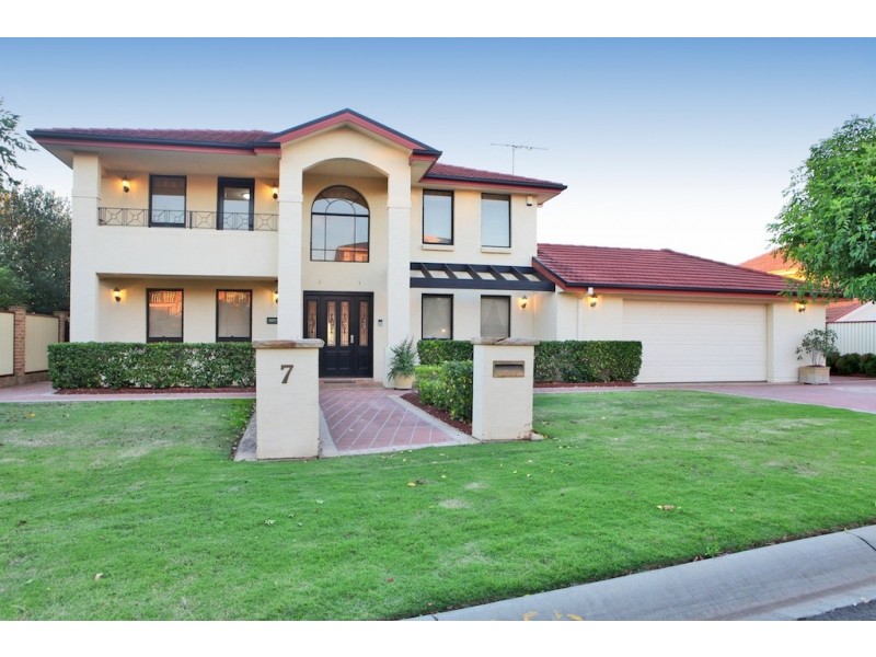 Glen Alpine NSW 2560