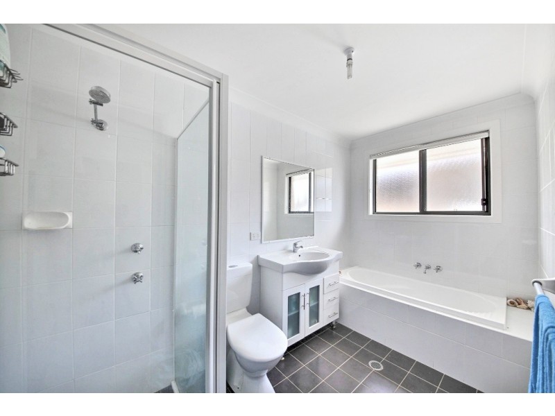 4 Dorsett Street, Spring Farm NSW 2570