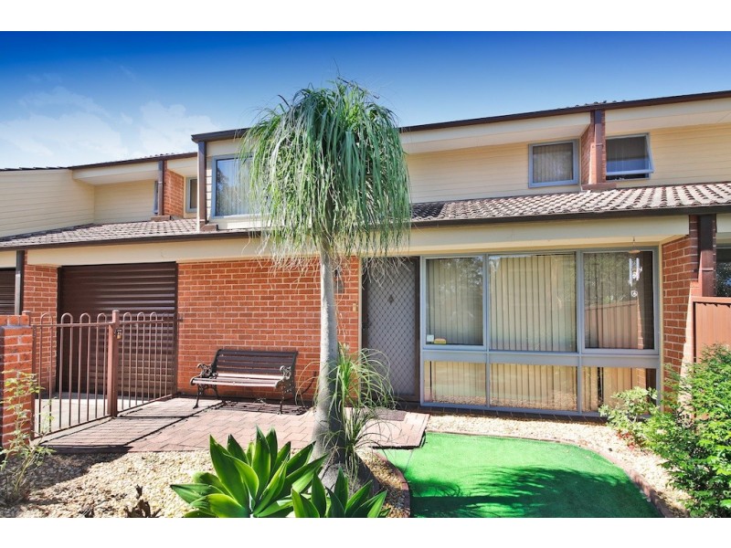 Macquarie Fields NSW 2564