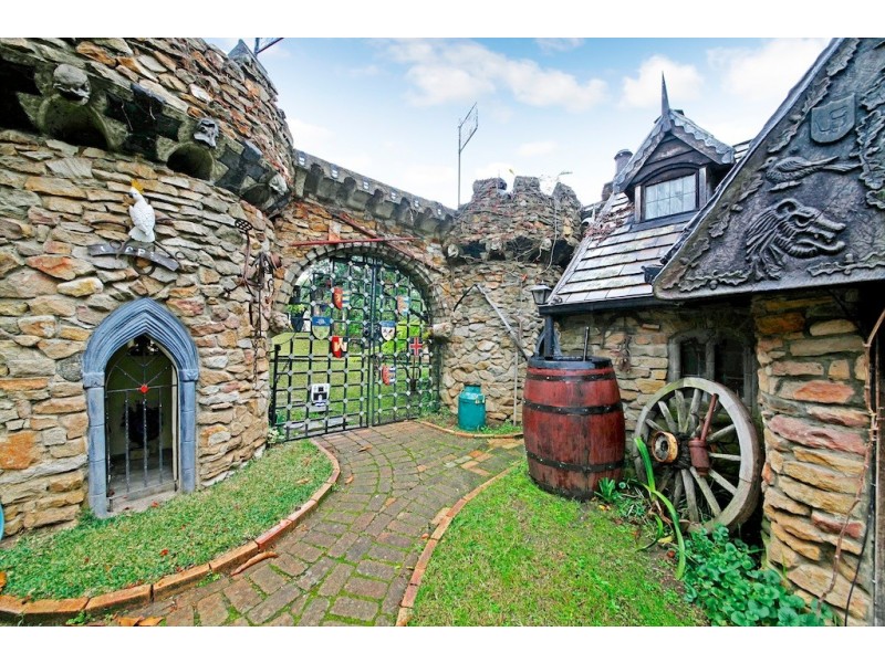 4 Dowling Street, Leumeah NSW 2560