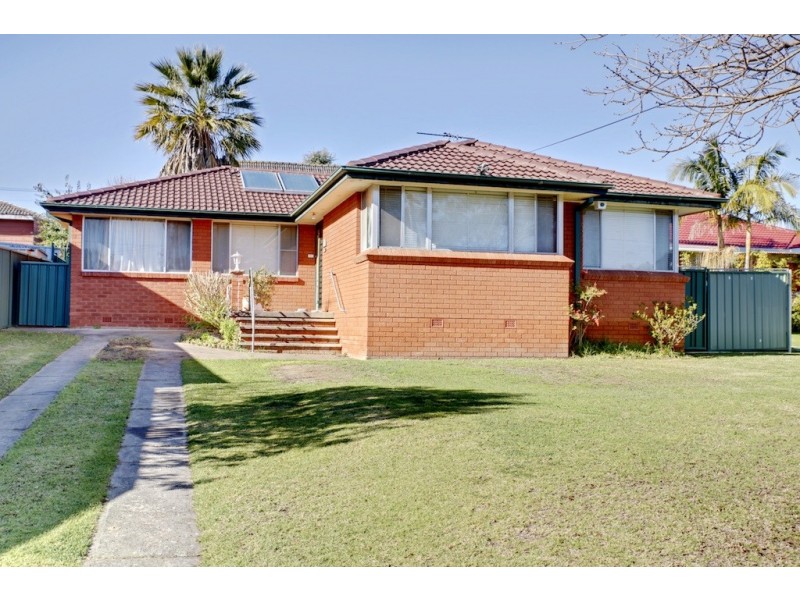 32 Lawson Street, Campbelltown NSW 2560