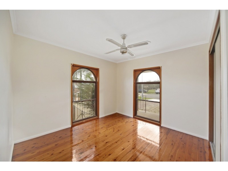 30 Thompson Place, Minto NSW 2566