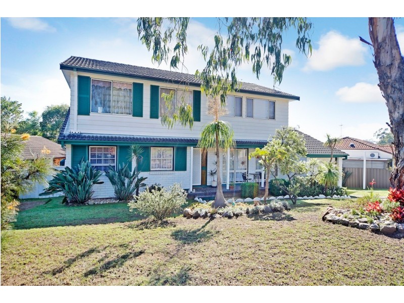 15 Elgata Crescent, Bradbury NSW 2560