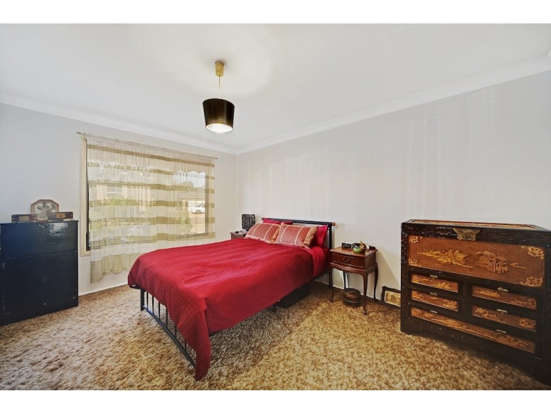 15 Elgata Crescent, Bradbury NSW 2560