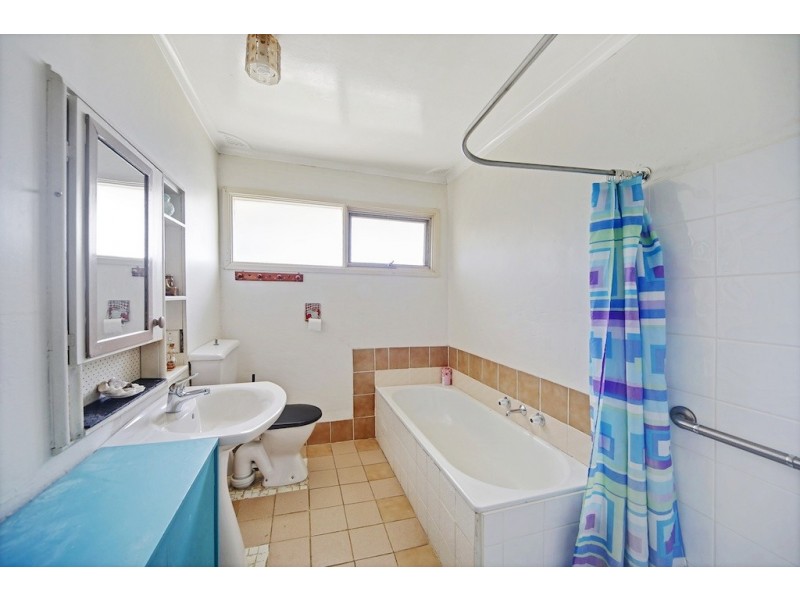 15 Elgata Crescent, Bradbury NSW 2560