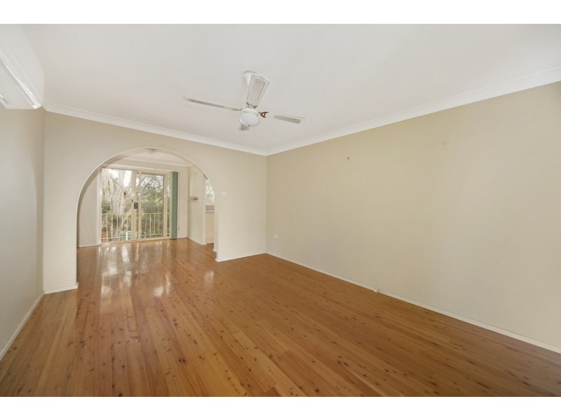 2/7 Clareville Close, Woodbine NSW 2560