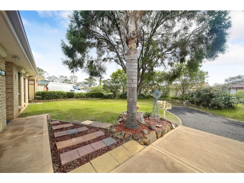 7 Abbott Place, Ingleburn NSW 2565