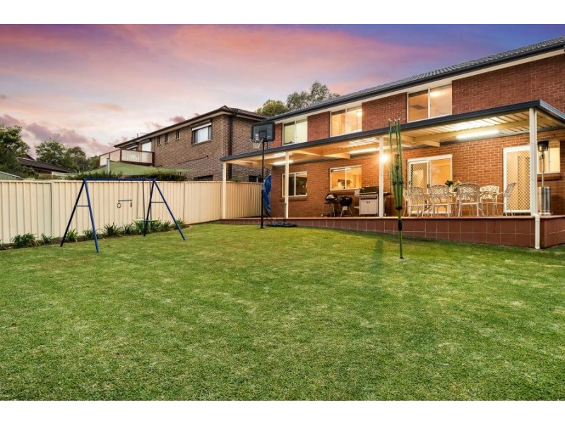 33 Parma Crescent, St Helens Park NSW 2560