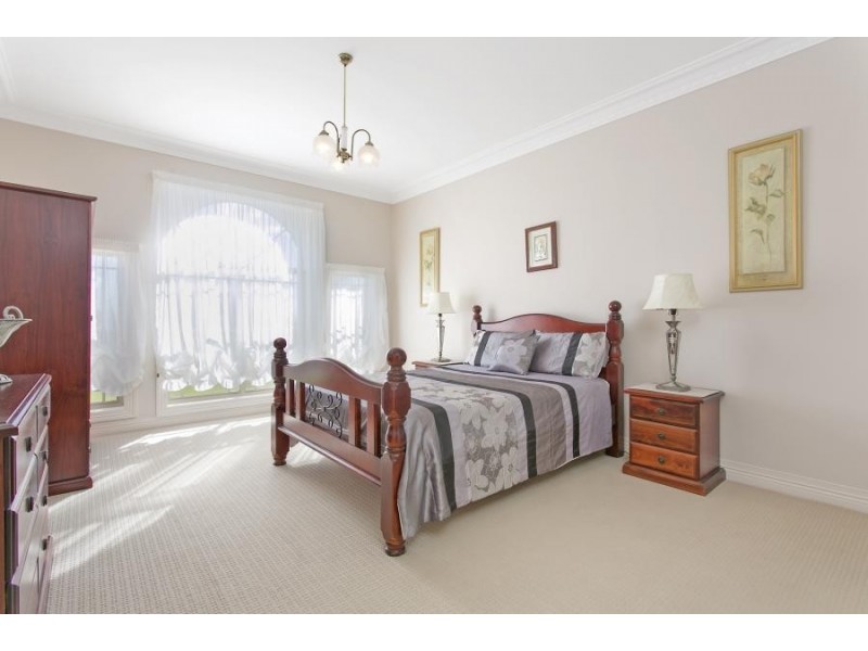 121 Eagleview Road, Minto Heights NSW 2566