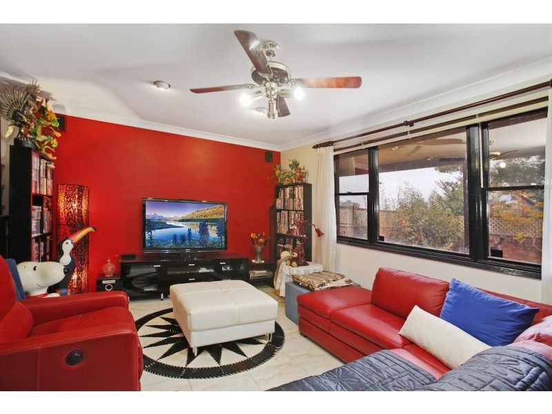 14 Bougainville Road, Glenfield NSW 2167