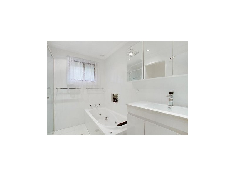 14 Bougainville Road, Glenfield NSW 2167