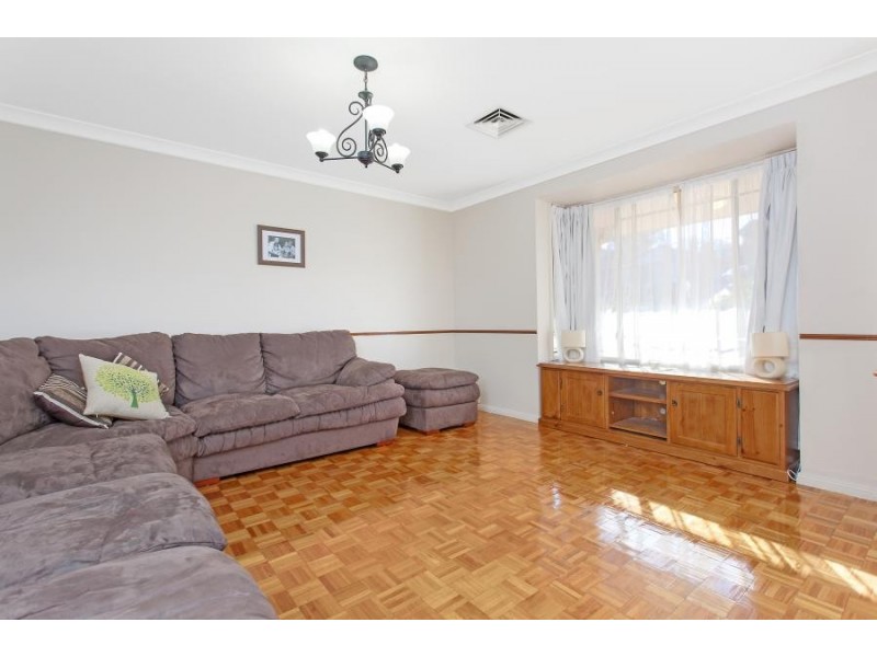 23 Columbia Street, Kearns NSW 2558