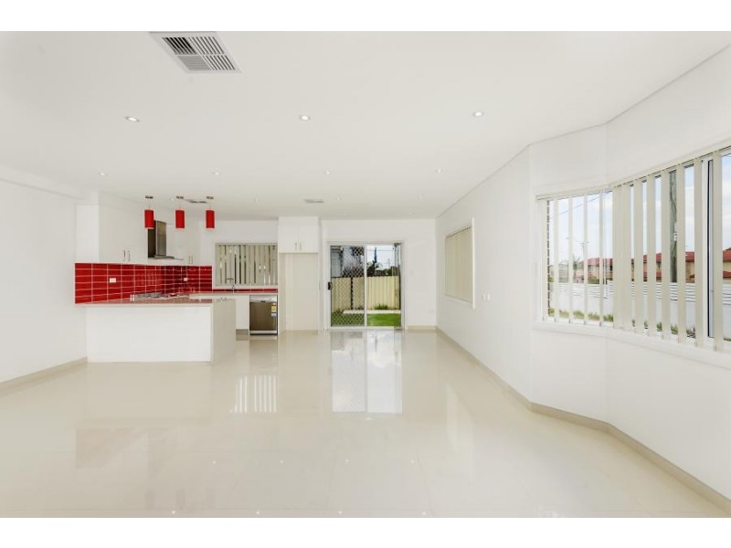 1/203 Newbridge Road, Chipping Norton NSW 2170