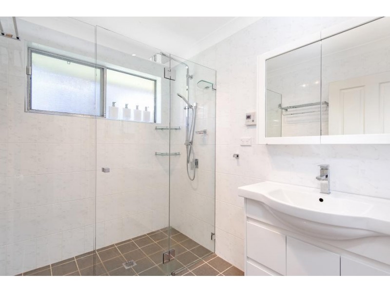 4 Dandar Place, Bradbury NSW 2560