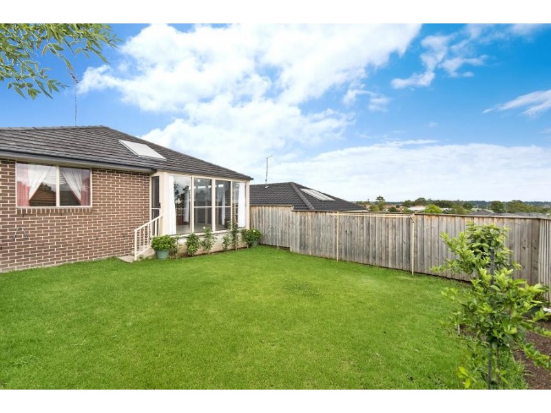 8 Tinderry Avenue, Minto NSW 2566