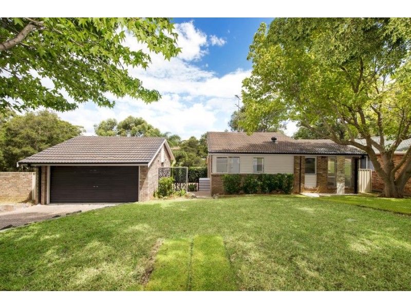 8 Cochrane Street, Minto NSW 2566
