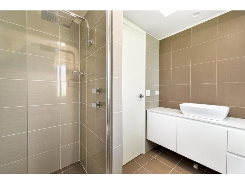 8 Cochrane Street, Minto NSW 2566