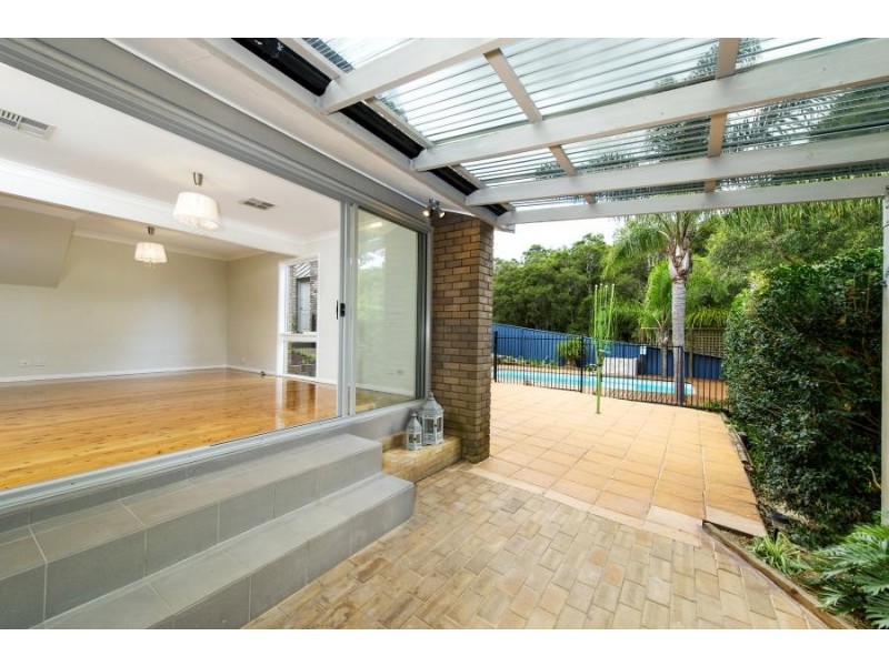 8 Cochrane Street, Minto NSW 2566