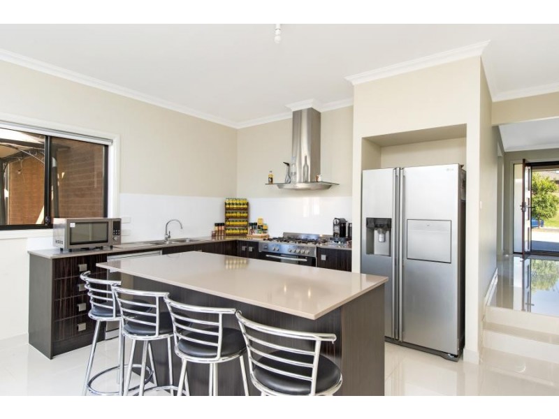 11 Bimberi Avenue, Minto NSW 2566