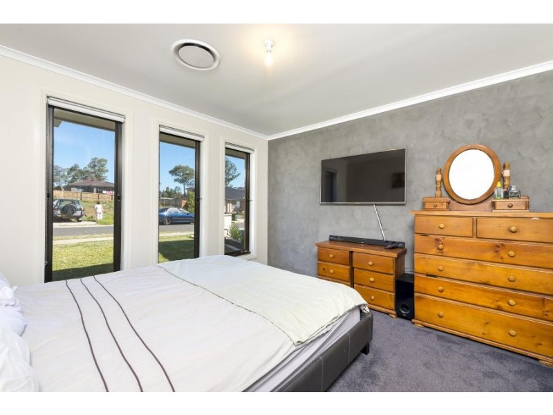 11 Bimberi Avenue, Minto NSW 2566