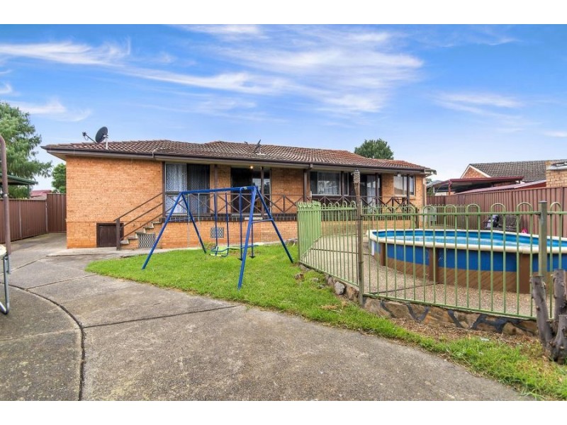 10 Fairlight Place, Woodbine NSW 2560