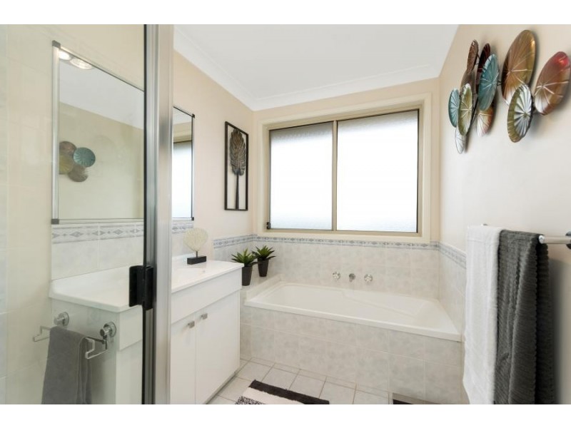 119 Kellerman Drive, St Helens Park NSW 2560